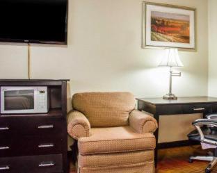 Rodeway Inn Macarthur Airport Ronkonkoma Habitación foto